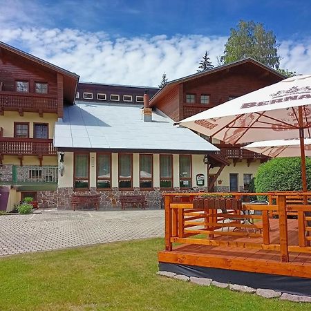 Rodinny "Hotel U Mustku" Desná Extérieur photo